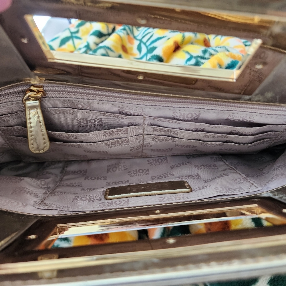 Michael‎ Kors Berkley Clutch, gold metallic monogram, clutch - Picture 3 of 11